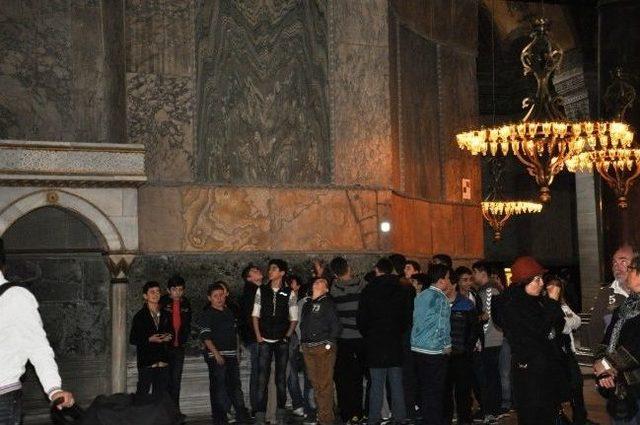Seyyahlar İstanbul&rsquo;u Fethetti 1