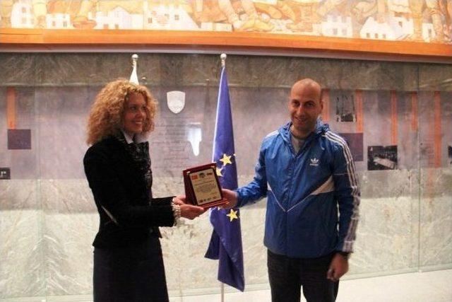 Gen&ccedil;ler Avrupa Demokrasisini İnceledi 1