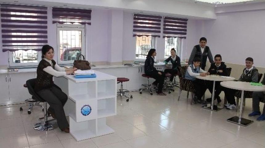 &lsquo;&ouml;zg&uuml;r Sınıf&rsquo; Projesi