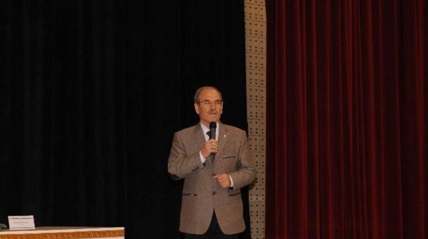 Dr. Halit Ertuğrul&rsquo;dan Aile Ve Gen&ccedil;lik Eğitimi Konferansı