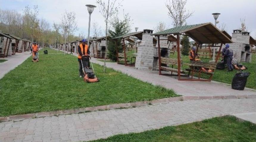 Yenimahalle&rsquo;de Yaz Hazırlığı