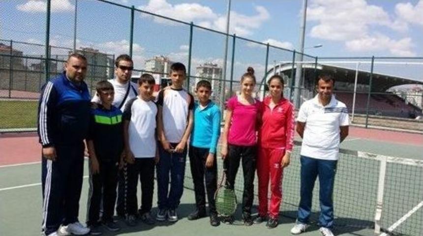 Okullar Arası Kort Tenisine Kayseri Damgası