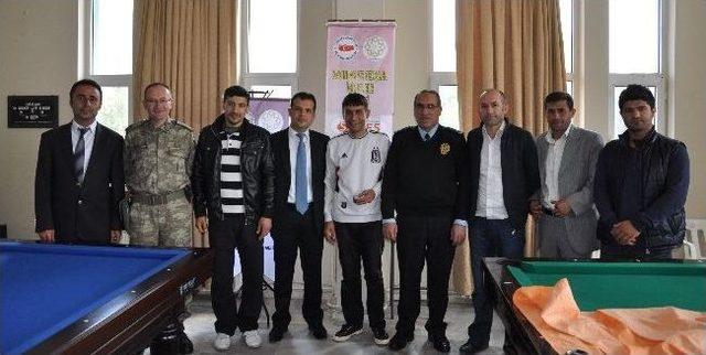 Bilardo Turnuvasında Dereceye Girenler &Ouml;d&uuml;llendirildi 1