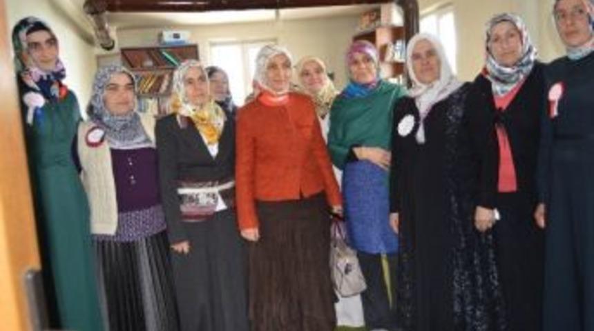 Ovapınar K&ouml;y&uuml;nde Dua Ve Sal&acirc;vatlarla K&acirc;inatın Efendisi Anıldı