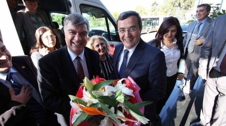 "karabağlar Ve Narlıdere Chp'nin Kaleleri"