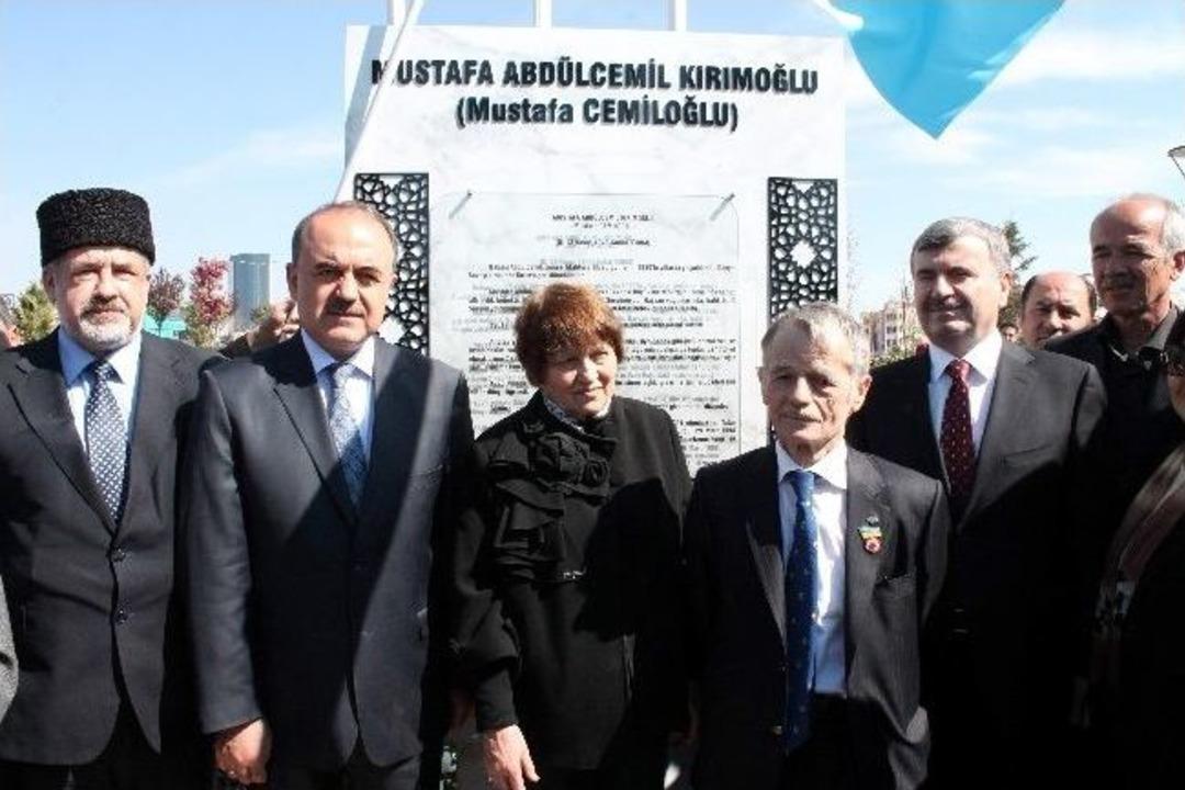 Kırım Tatarları Lideri Kırımoğlu Konya&rsquo;da