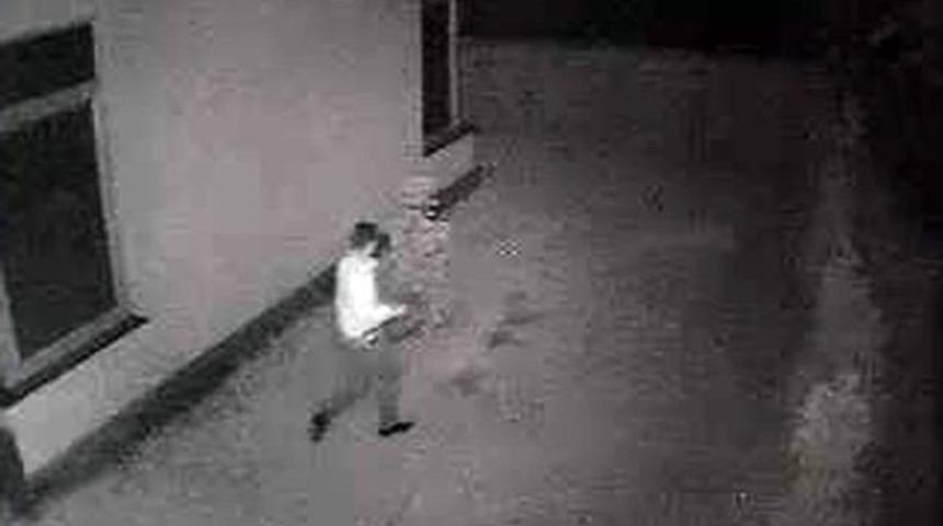 (&ouml;zel Haber) Sarhoş Kapka&ccedil;&ccedil;ı &Ouml;nce Kameraya Sonra Polise Yakalandı