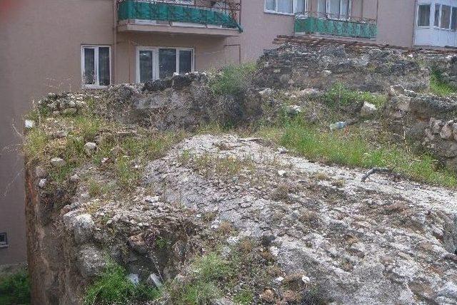 Bilecik&rsquo;teki 200 Yıllık Tarihi Hamam Restorasyon Bekliyor 2