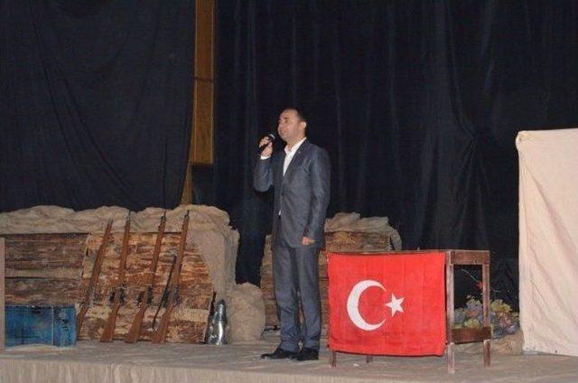 Edirne’de Çanakkale Destanı Tiyatrosu Duygusal Bir Gece Yaşattı