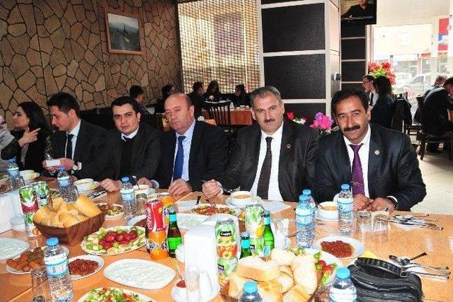 Başkan Sarı&rsquo;ndan Kurtuluş Yemeği 1