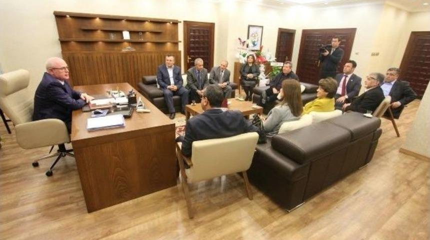 Eskişehir Kent Konseyi&rsquo;nden Başkan Kurt&rsquo;a Ziyaret