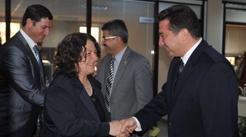 K&ouml;y Muhtarlarından Başkan Bakıcı&rsquo;ya Kutlama Ziyareti