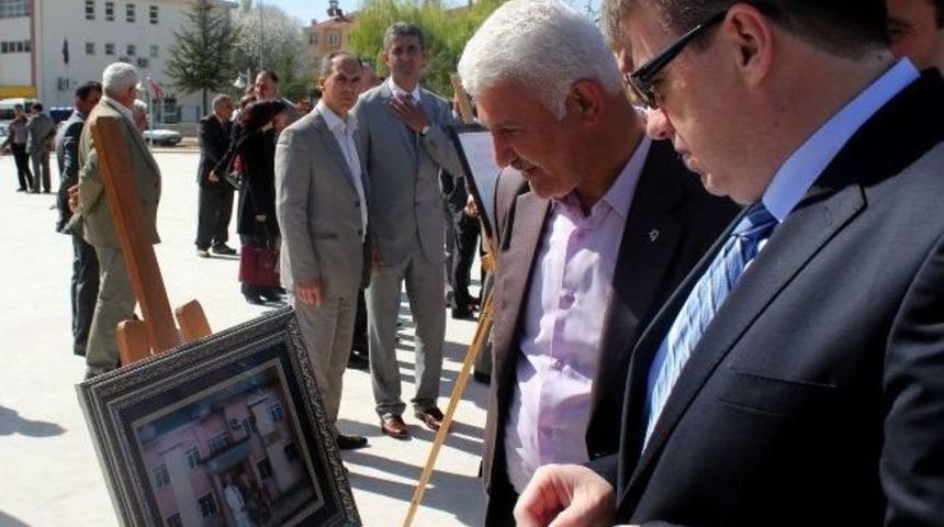 Korkuteli&rsquo;nde A&ccedil;ılan Kat-ı Sanatı Sergisi B&uuml;y&uuml;k İlgi G&ouml;rd&uuml;