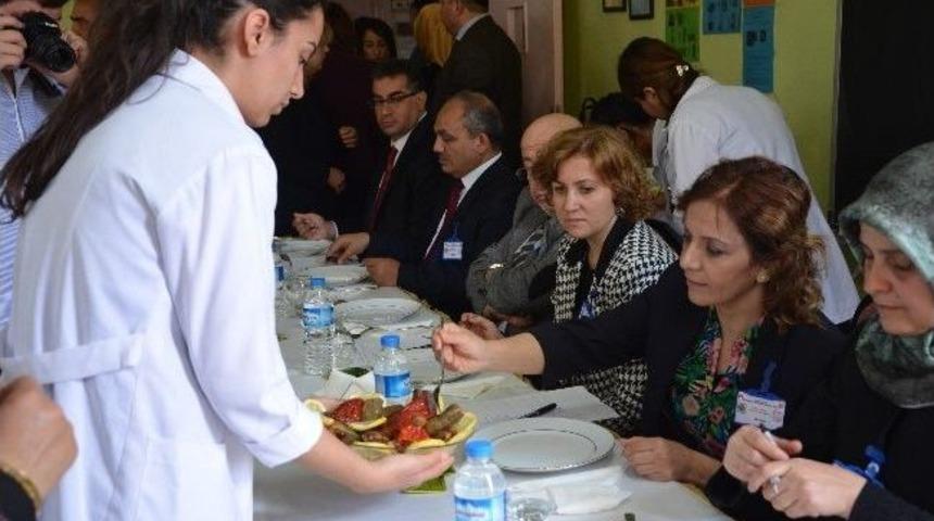 "annemin Yemekleri" Yarışıyor