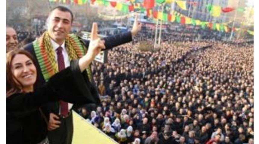 Batman Belediye Eş Başkanları Yezidilerin Bayramını Kutladı