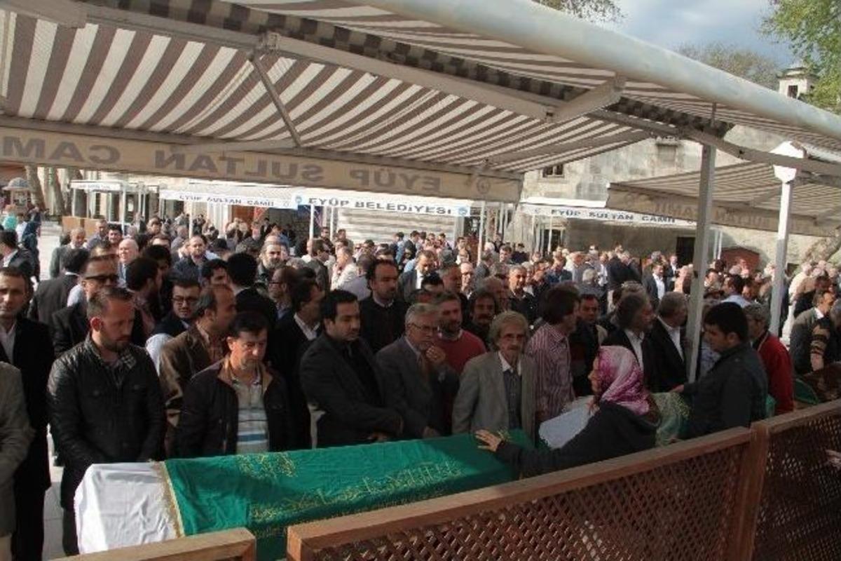 Silahlı Saldırıda &Ouml;len Anne-kız Son Yolculuğuna Uğurlandı