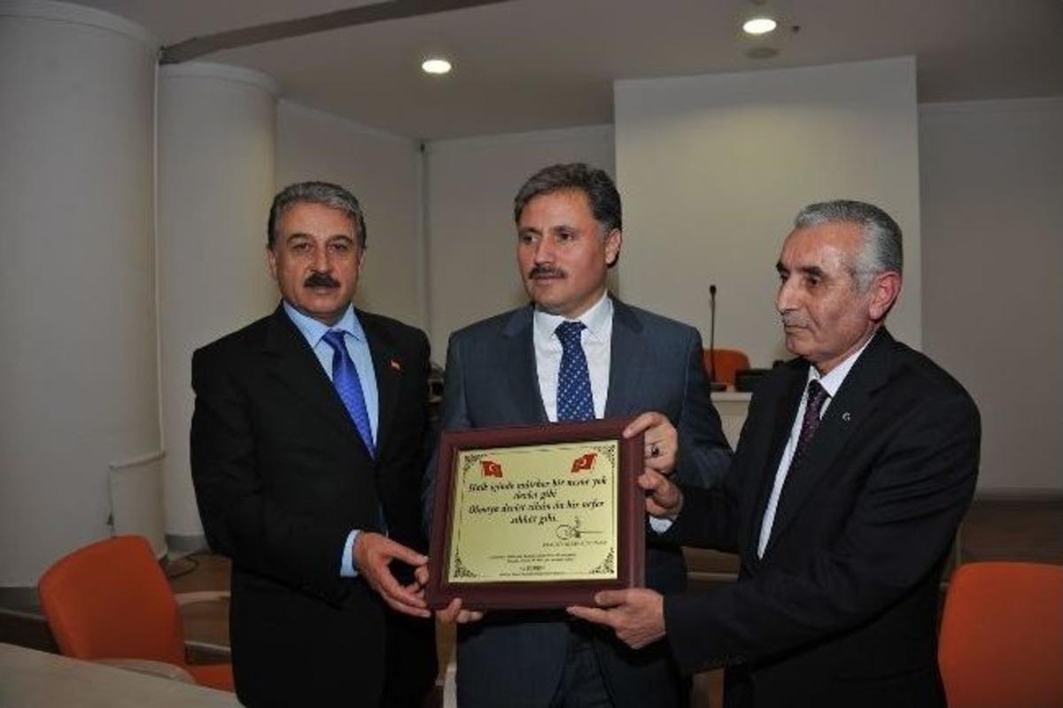 Esnaf Kuruluşu Y&ouml;neticilerinden &Ccedil;akır&rsquo;a Toplu Ziyaret