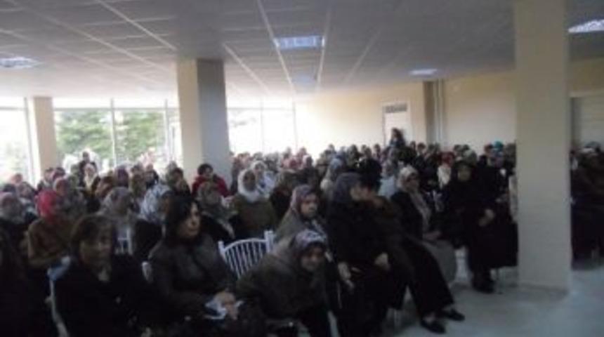 Kutlu doğum haftası salona sığmadı