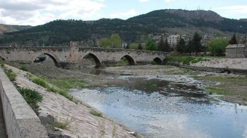 Yeşilırmak&rsquo;ta Su Seviyesi D&uuml;şt&uuml;