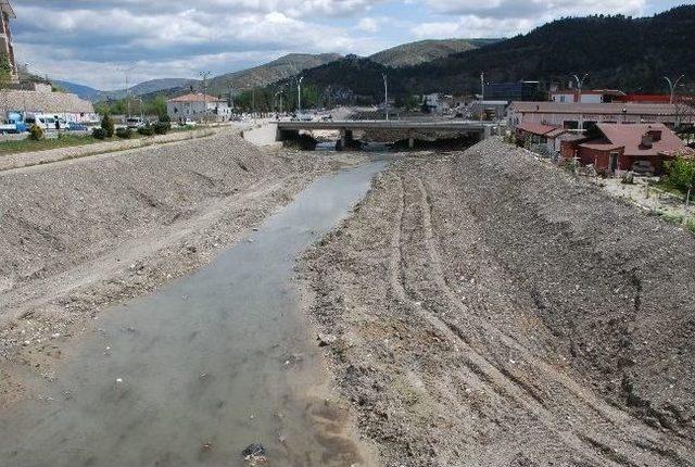 Yeşilırmak&rsquo;ta Su Seviyesi D&uuml;şt&uuml; 1