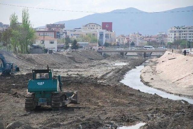 Yeşilırmak&rsquo;ta Su Seviyesi D&uuml;şt&uuml; 2