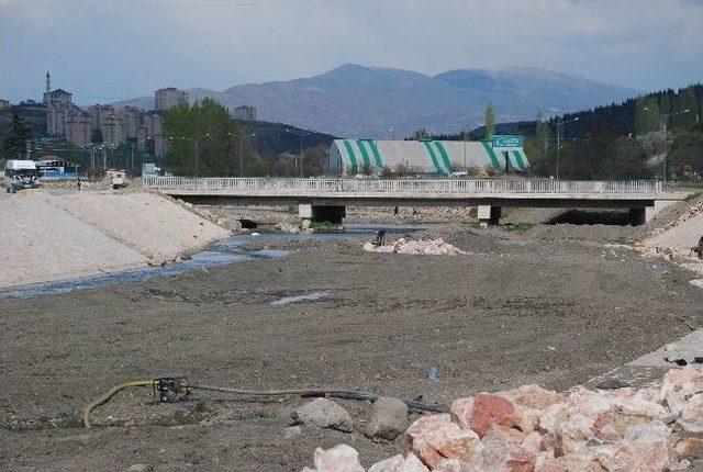 Yeşilırmak&rsquo;ta Su Seviyesi D&uuml;şt&uuml; 3