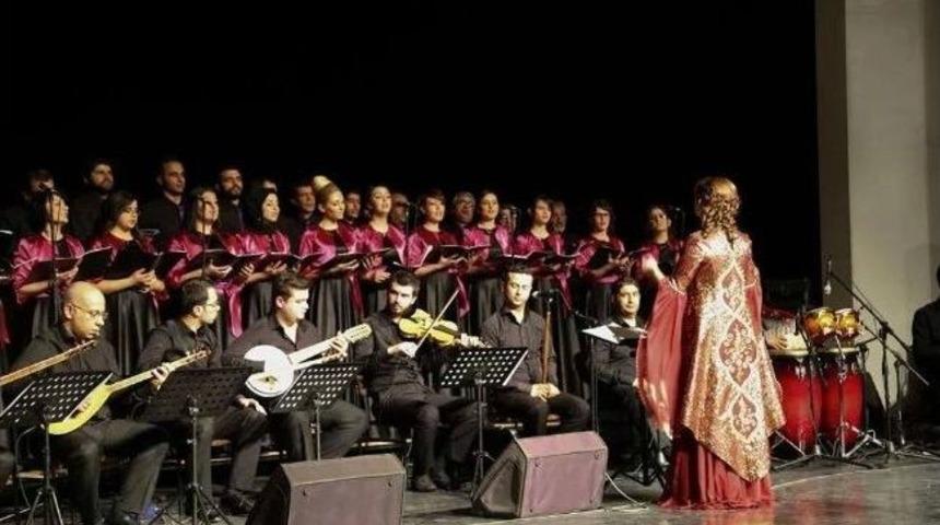 “bu Toprağın Türküleri “ Konseri Sanatseverlerle Buluştu