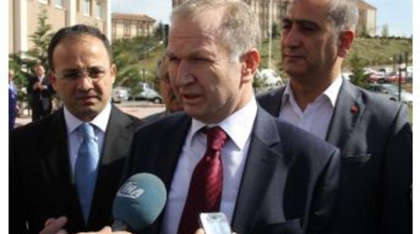 Nevşehir'de &Ouml;ğrenci Servisinin Devrilmesi