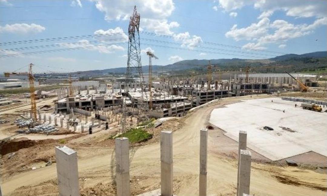 İzmir'in Yeni Dev Fuar Kompleksi Y&uuml;kseliyor