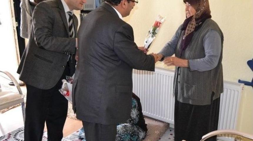 Kulu&rsquo;da Yaşlılara Ziyaret
