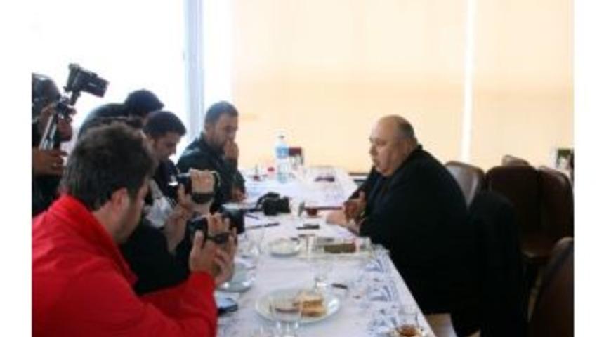 Başkan Timur, Basın Mensuplarıyla Buluştu