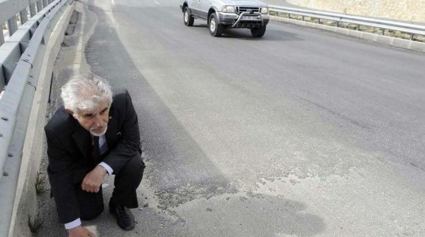 &Ccedil;anakkale-izmir Yolunda B&uuml;y&uuml;k Tehlike