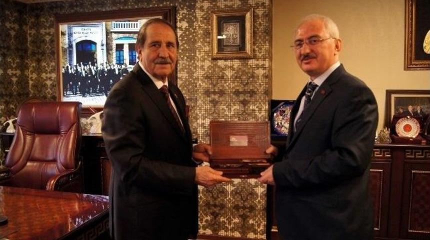 Vali Barut, Sesob&rsquo;u Ziyaret Etti