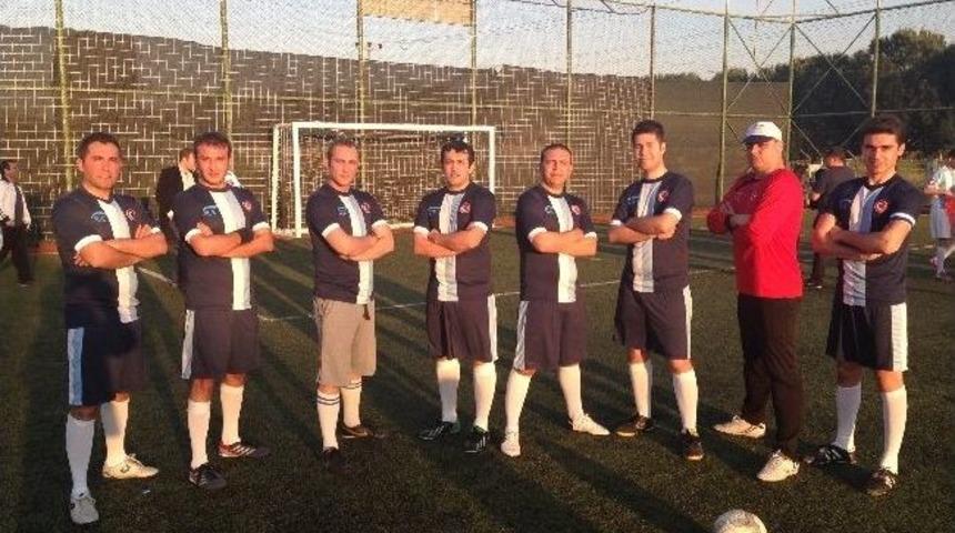 &Ccedil;anakkale Sgk Halı Saha Turnuvası Devam Ediyor