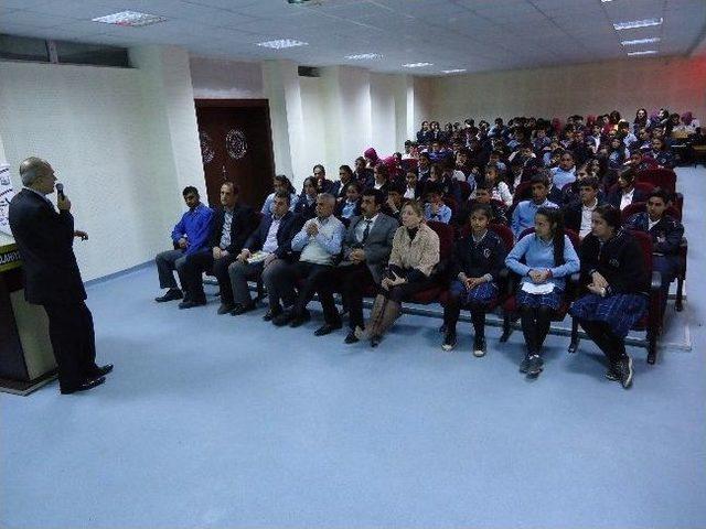 &Ouml;ğrencilere &lsquo;siber Su&ccedil;lar&rsquo; Konulu Seminer Verildi 1