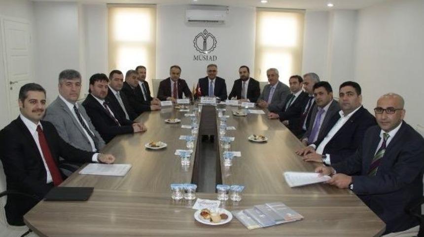 Mobilyacılık Okuyanlara 250 Lira Burs