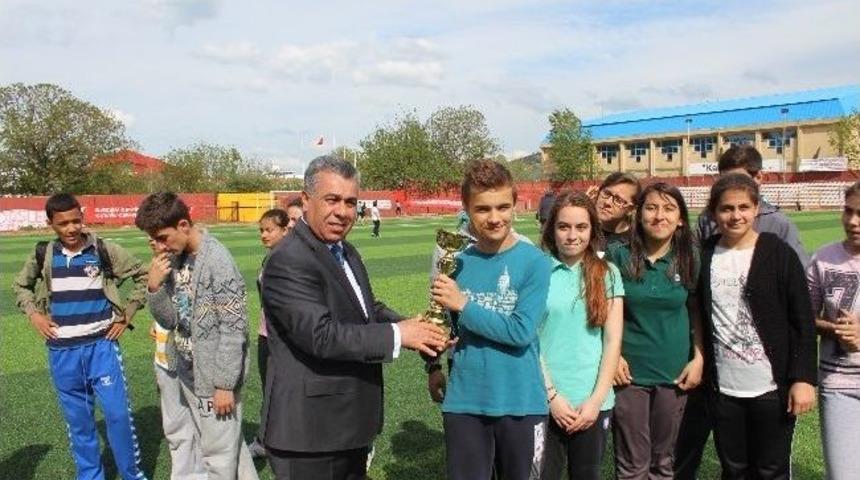 &Ccedil;an&rsquo;da &lsquo;eski Oyunlar&rsquo; Yarışması D&uuml;zenlendi