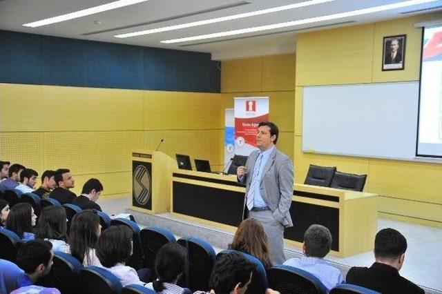 Sa&uuml;&rsquo;de Yazılım Sekt&ouml;r&uuml;nde Kariyer Planlama Konferansı D&uuml;zenlendi 1