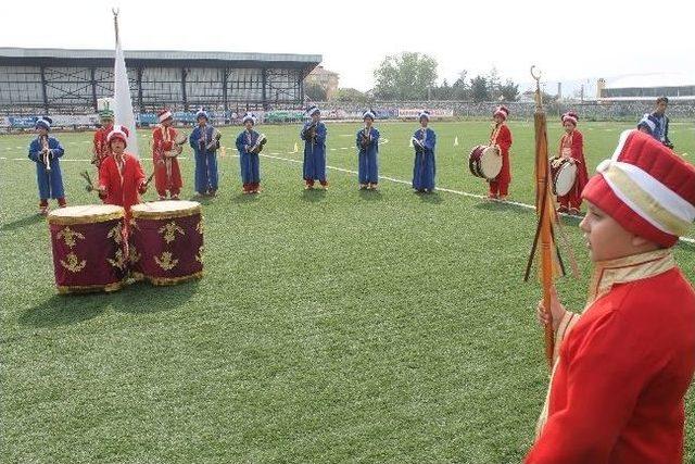 Yenişehir'de Geleneksel Çocuk Oyunları Şenliği