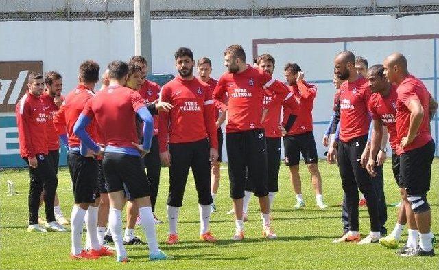 Malouda Takımla Birlikte Antrenmana Çıktı 3