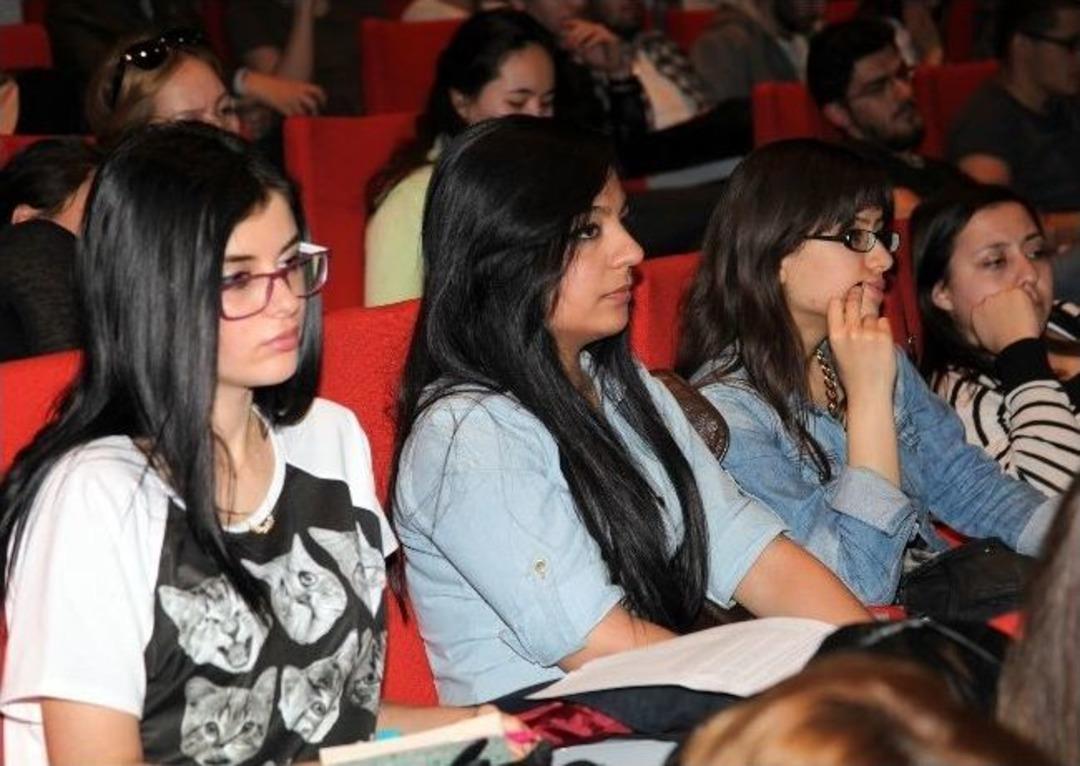 Gediz Kariyer G&uuml;nleri'nde "başarı" T&uuml;yoları