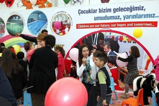 Şahinbey Belediyesi Standında Çocuklar Doyasıya Eğleniyor