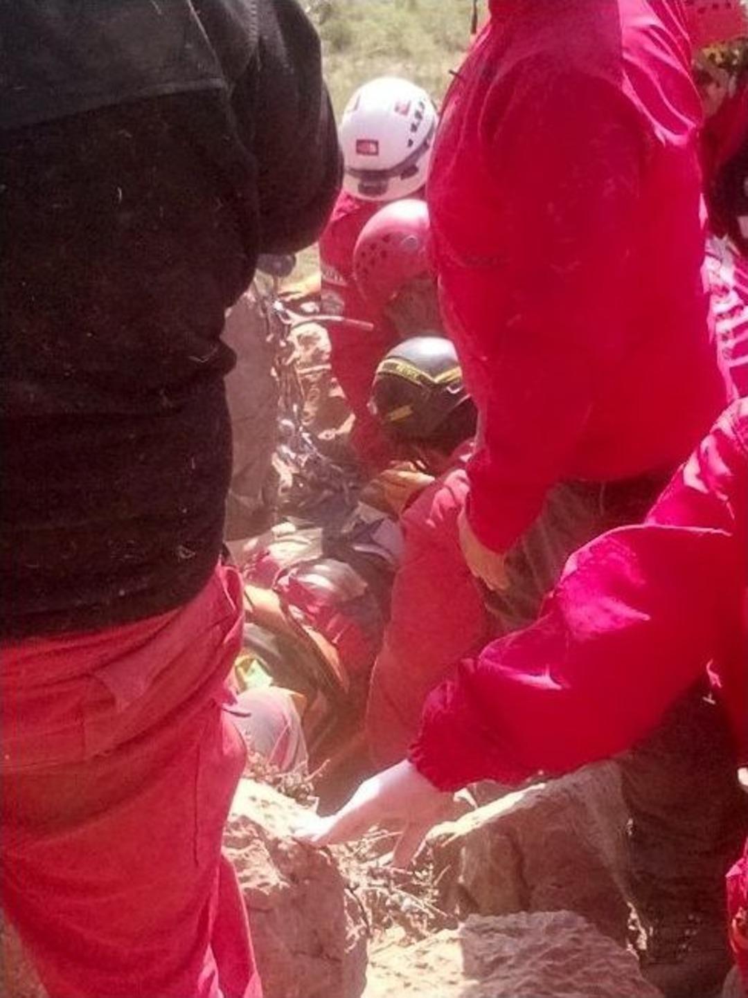 Mağarada 4 G&uuml;n S&uuml;ren Esaret