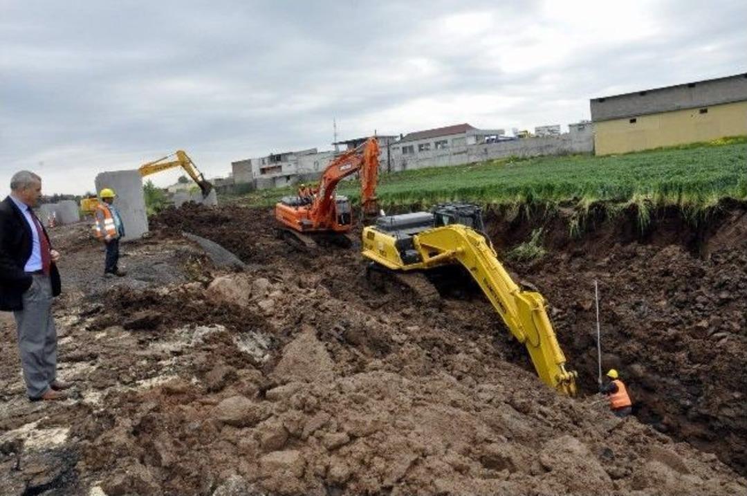 Siverek Belediyesinin &Ccedil;alışmaları T&uuml;m Hızıyla Devam Ediyor
