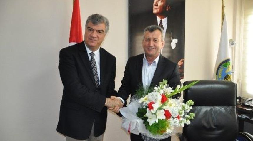 Menemen'in Şahin Başkanı'na Chp'den &Ccedil;i&ccedil;ekli Teşekk&uuml;r