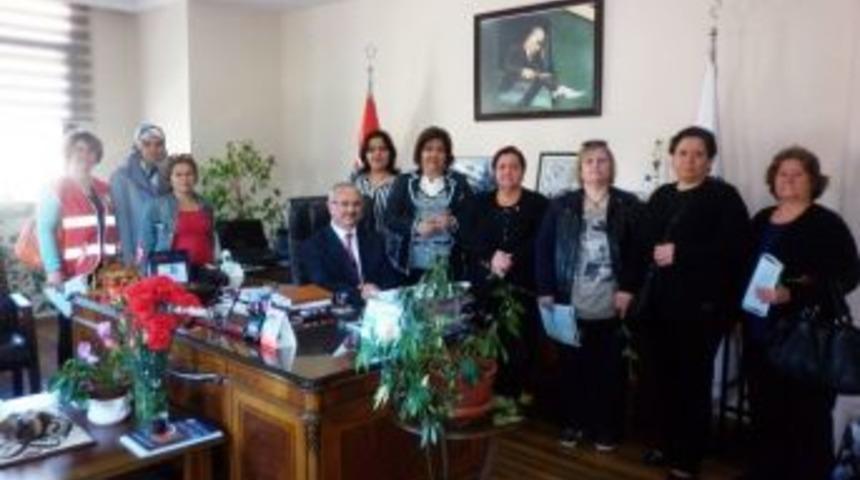 Urla Kızılay M&uuml;ft&uuml;l&uuml;ğ&uuml; Ziyaret Etti