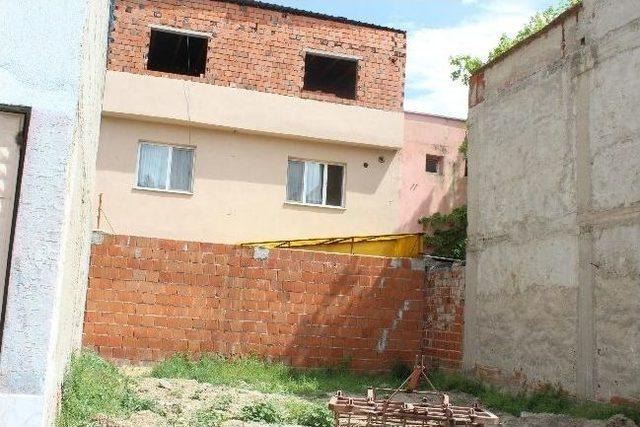 Y&uuml;ksekten D&uuml;şen İş&ccedil;iyi 112 Hayata D&ouml;nd&uuml;rd&uuml; 1