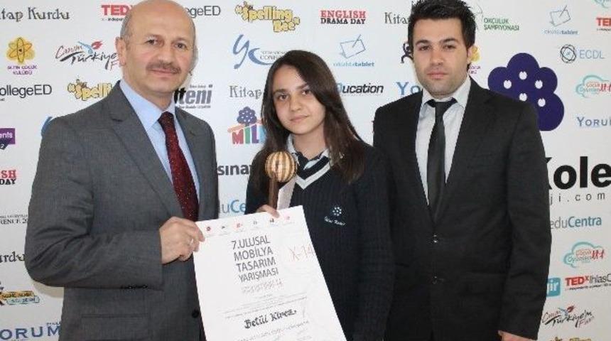 İhlas Koleji &Ouml;ğrencisi 'ersa Ofis &Ouml;zel Altın' &Ouml;d&uuml;l&uuml;n&uuml; Kazandı