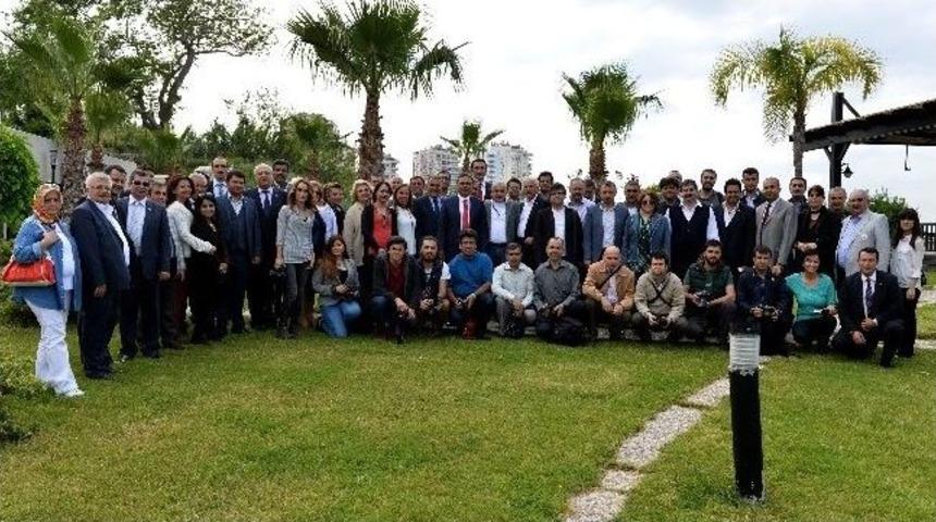 &Uuml;mit Uysal Basınla Buluştu