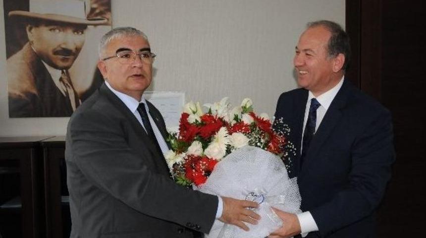 &Ccedil;orlu Kent Konseyi'nden Belediye Başkanı &Uuml;nal Baysan&rsquo;a Tebrik Ziyareti